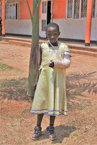Mutonyi Christine, 11 Jahre, P 2